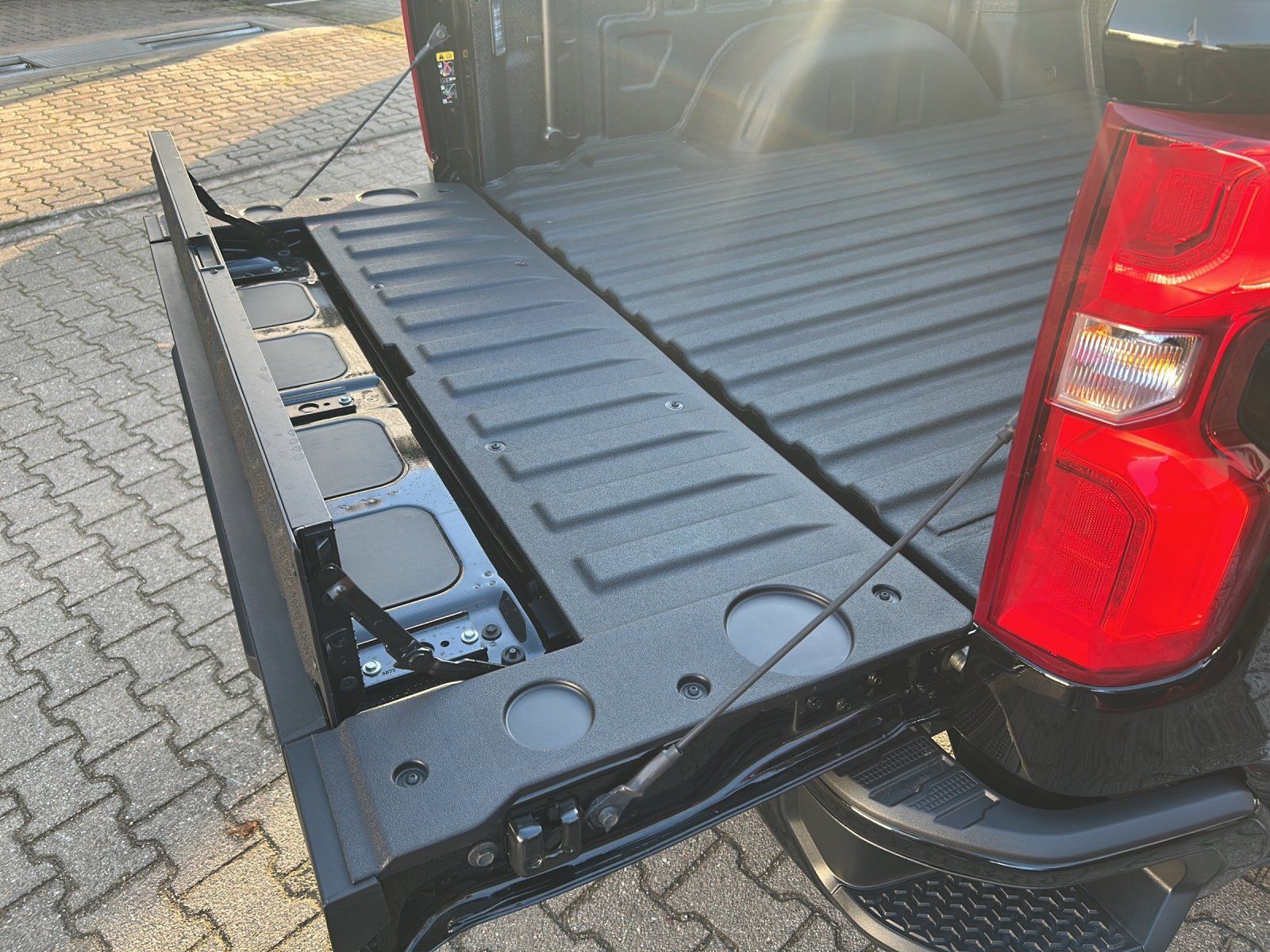 Fahrzeugabbildung Chevrolet Silverado High Country Duramax/AHK 3500 KG/SHD