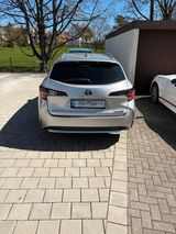 Toyota Corolla Touring Sports Hybrid Business Edition - Toyota Corolla: Business Edition