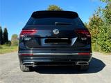 Volkswagen Tiguan Allspace 2.0 TDI DSG 4M. R-Line Standhzg. - Volkswagen Tiguan Allspace