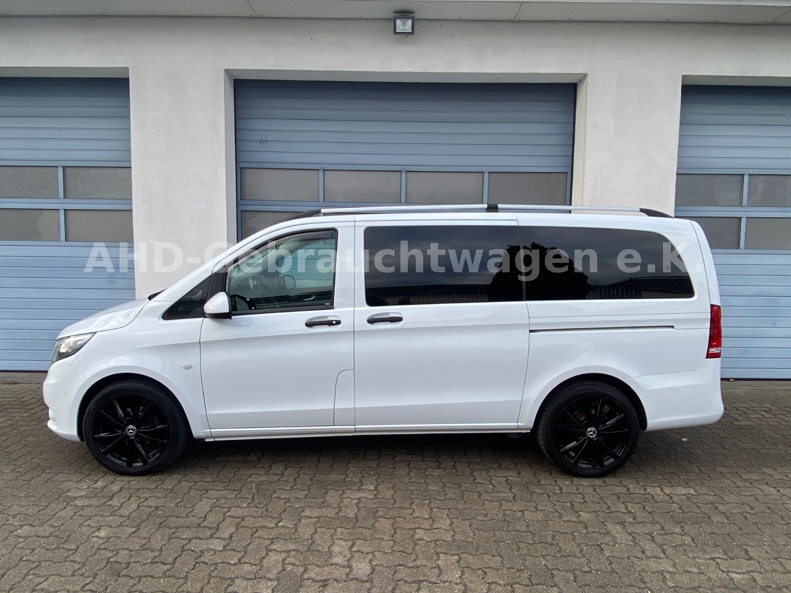 Fahrzeugabbildung Mercedes-Benz Vito Tourer 114/116/119 CDI Edition lang