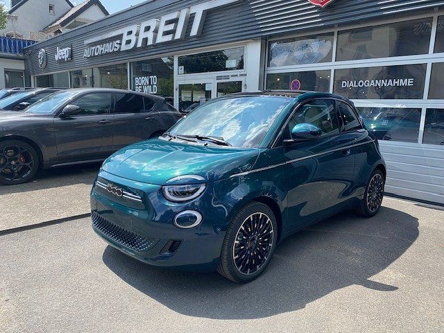 Fiat 500e la Prima