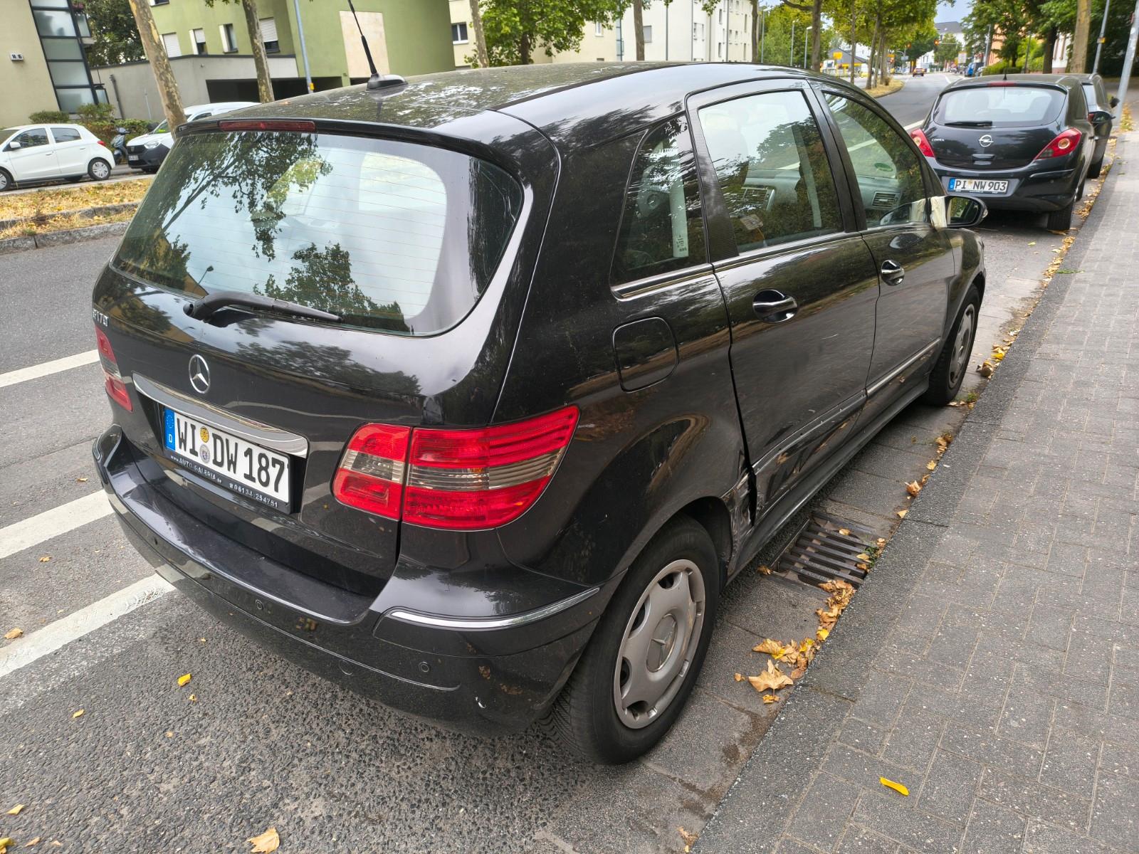 Mercedes-Benz B170 2006 — interior