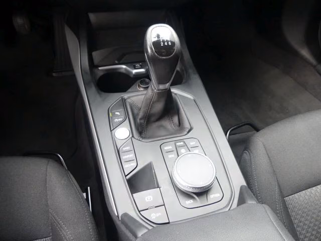 BMW 118 i Advant. NAVI°LED-Sw°Parkass.+Rfcam°2xSpur, миниатюра 12