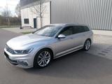 Volkswagen Passat Variant 2.0 TDI R-Line/AHK/SHZ Highline - VW Passat Variant von privat