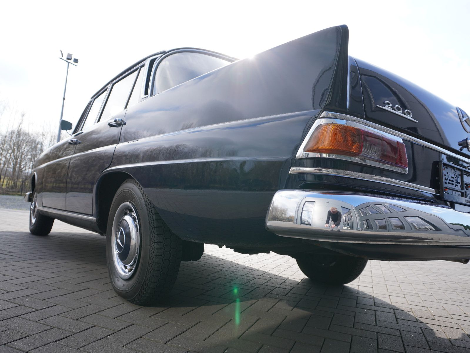 Fahrzeugabbildung Mercedes-Benz 200