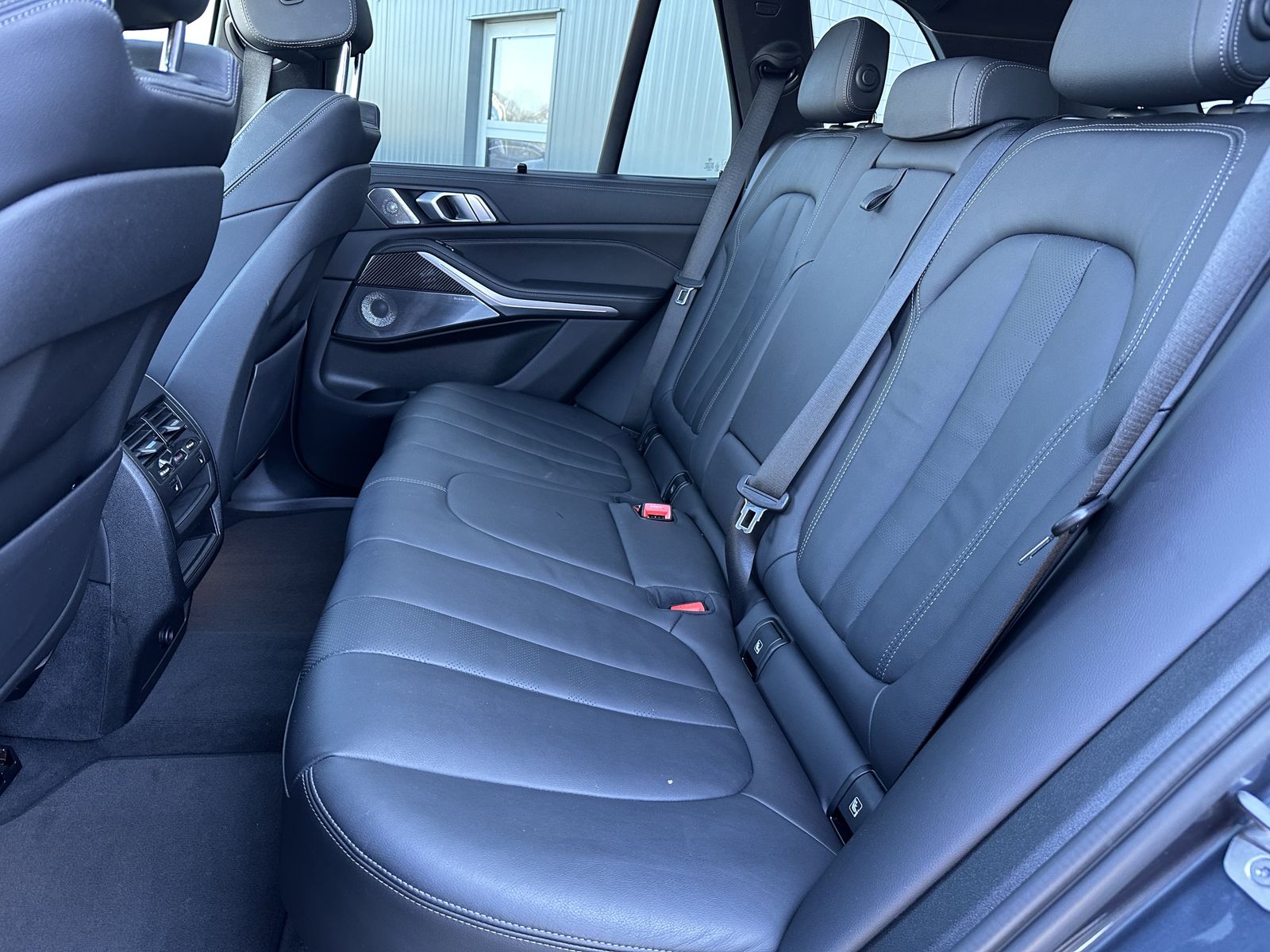 Fahrzeugabbildung BMW X5 xDrive40d M-Sport NAV+LED+PANO+BOWERS&WILKINS