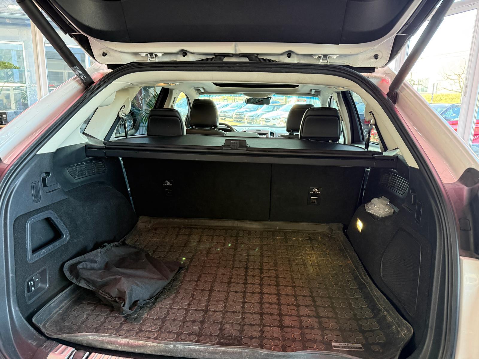 Ford Edge 2.0 T, 4x4, Pano, Automatik, AHK abnehmb.