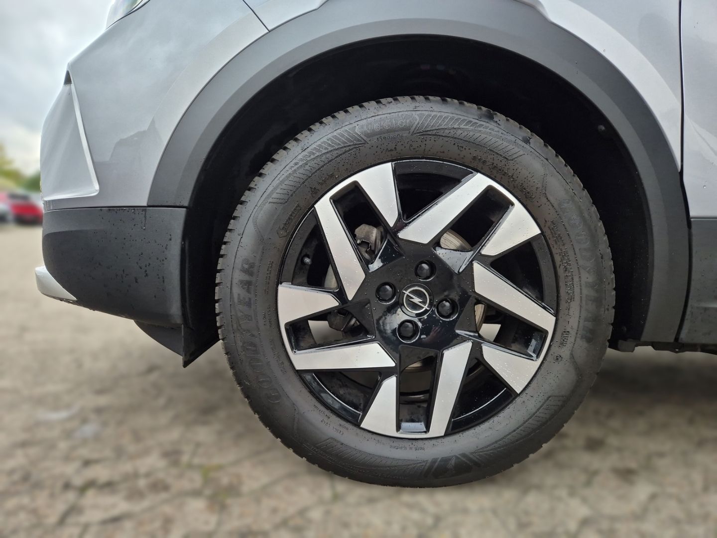 Fahrzeugabbildung Opel Mokka Elegance Digitales Cockpit LED Apple CarPl