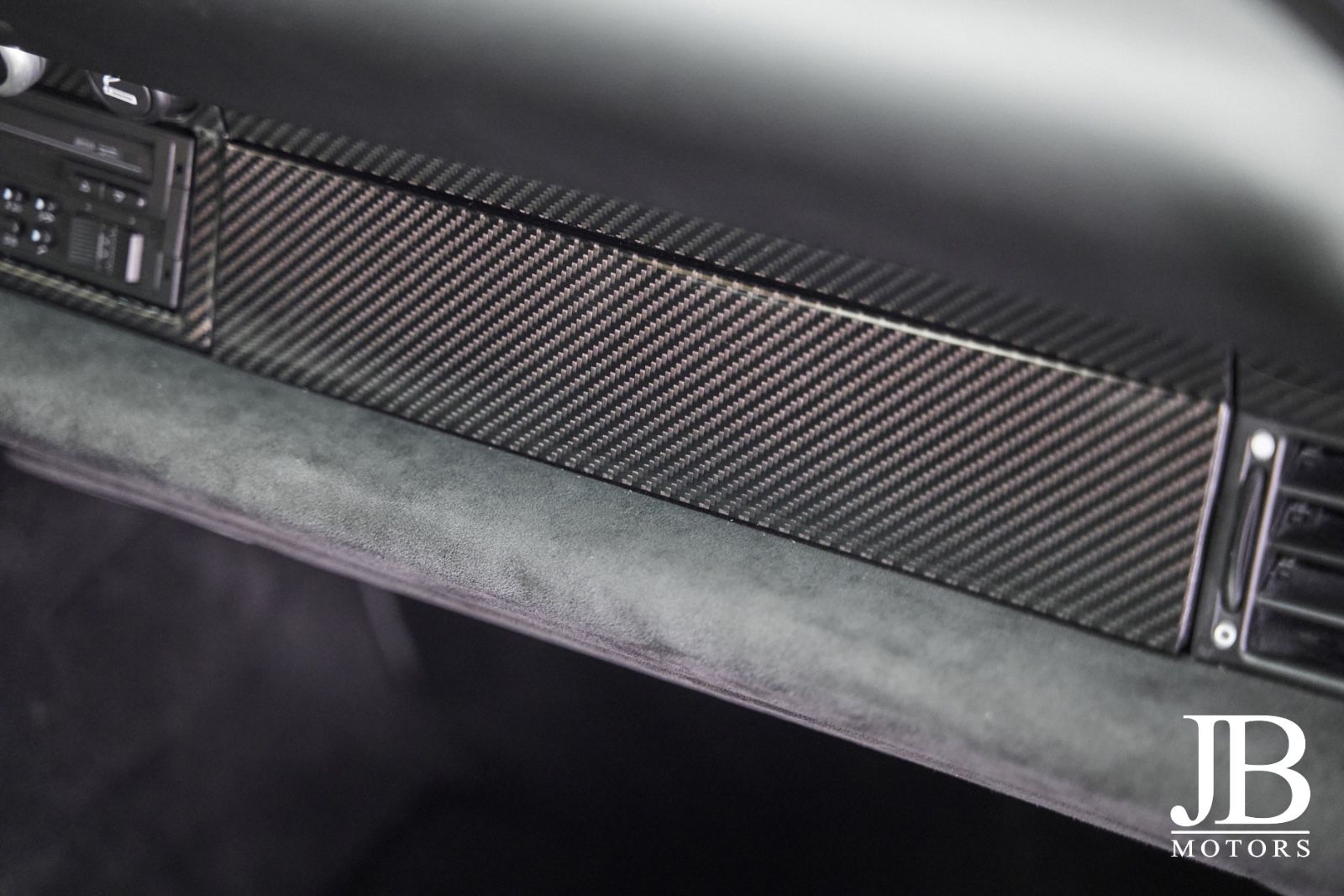 Fahrzeugabbildung Porsche 993 Carrera RS Optik Neuaufbau Recaro Carbon