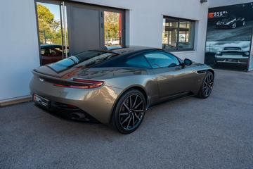 2016 Aston Martin DB11 — фото 6
