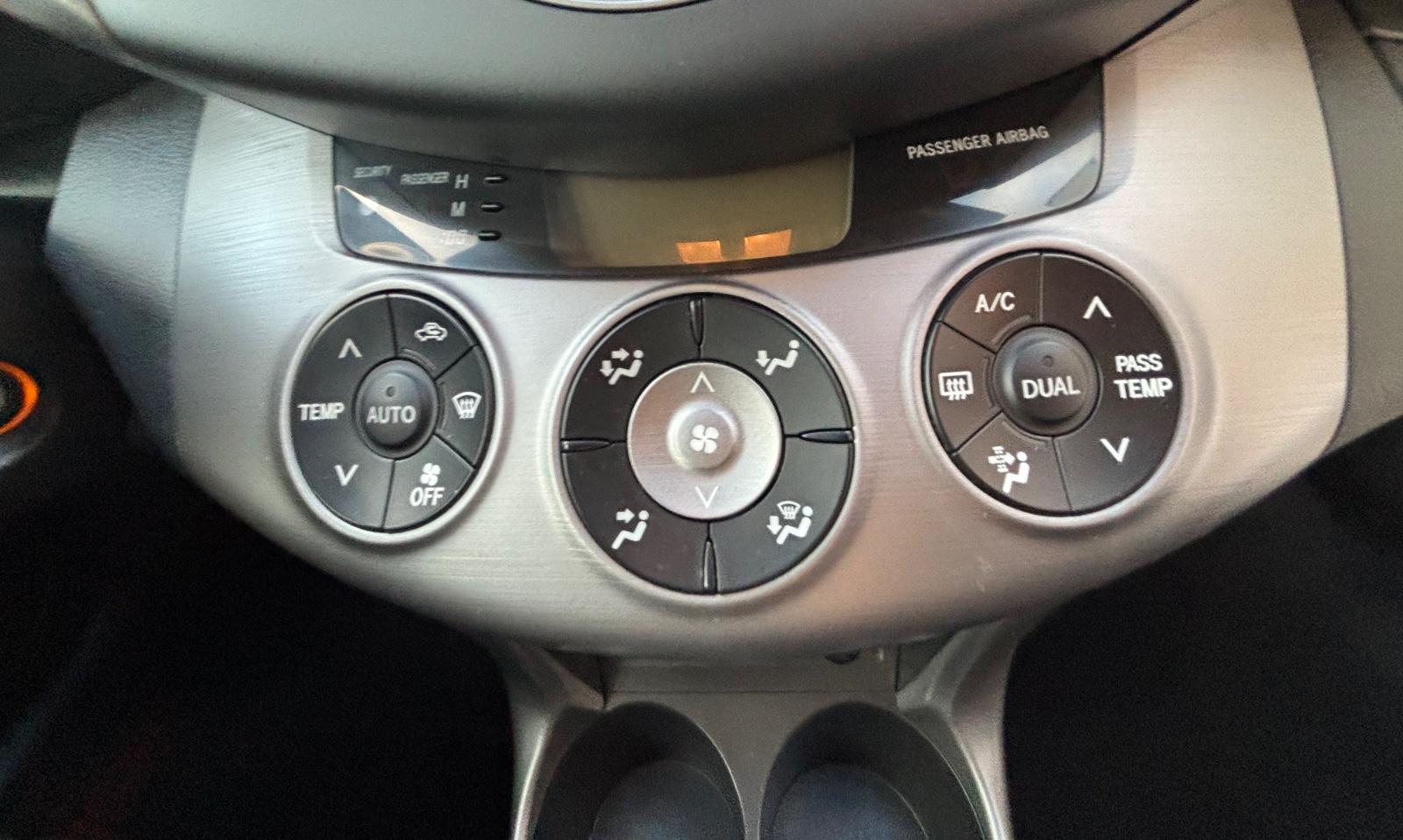 TOYOTA RAV 4 2.2D 177CH 4X4