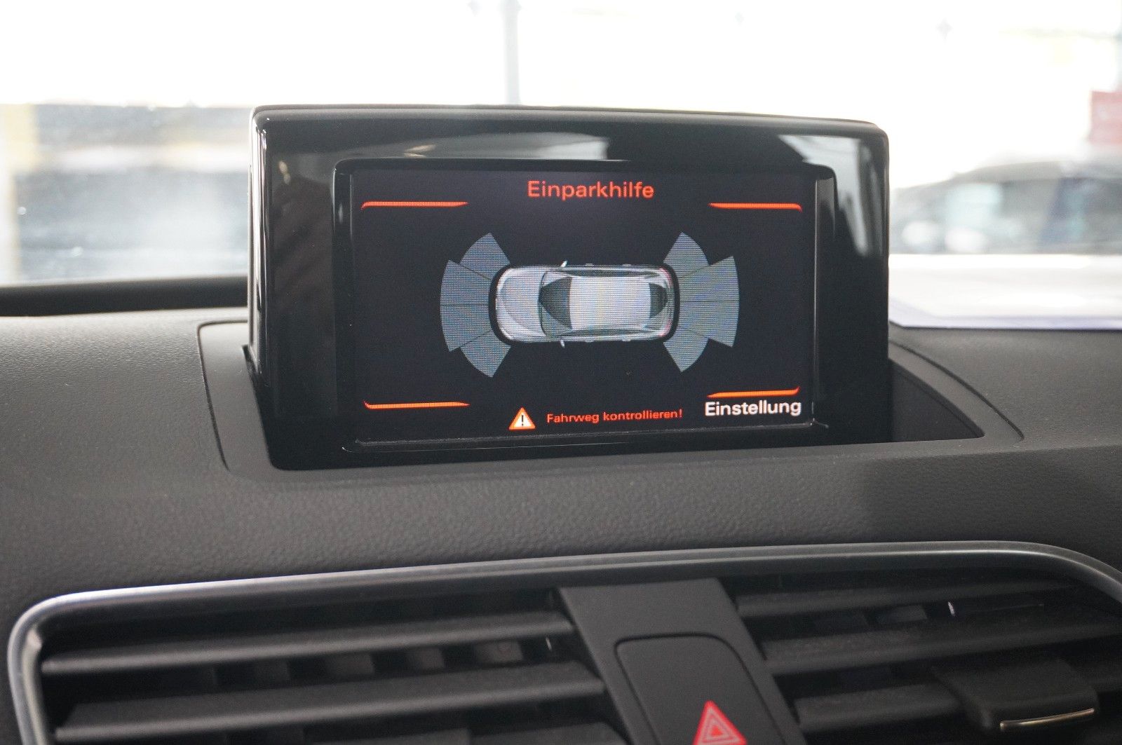 Fahrzeugabbildung Audi Q3 1.4 TFSI ULTRA SPORT NAVI/SHZ/PDC/SPORT/AHK