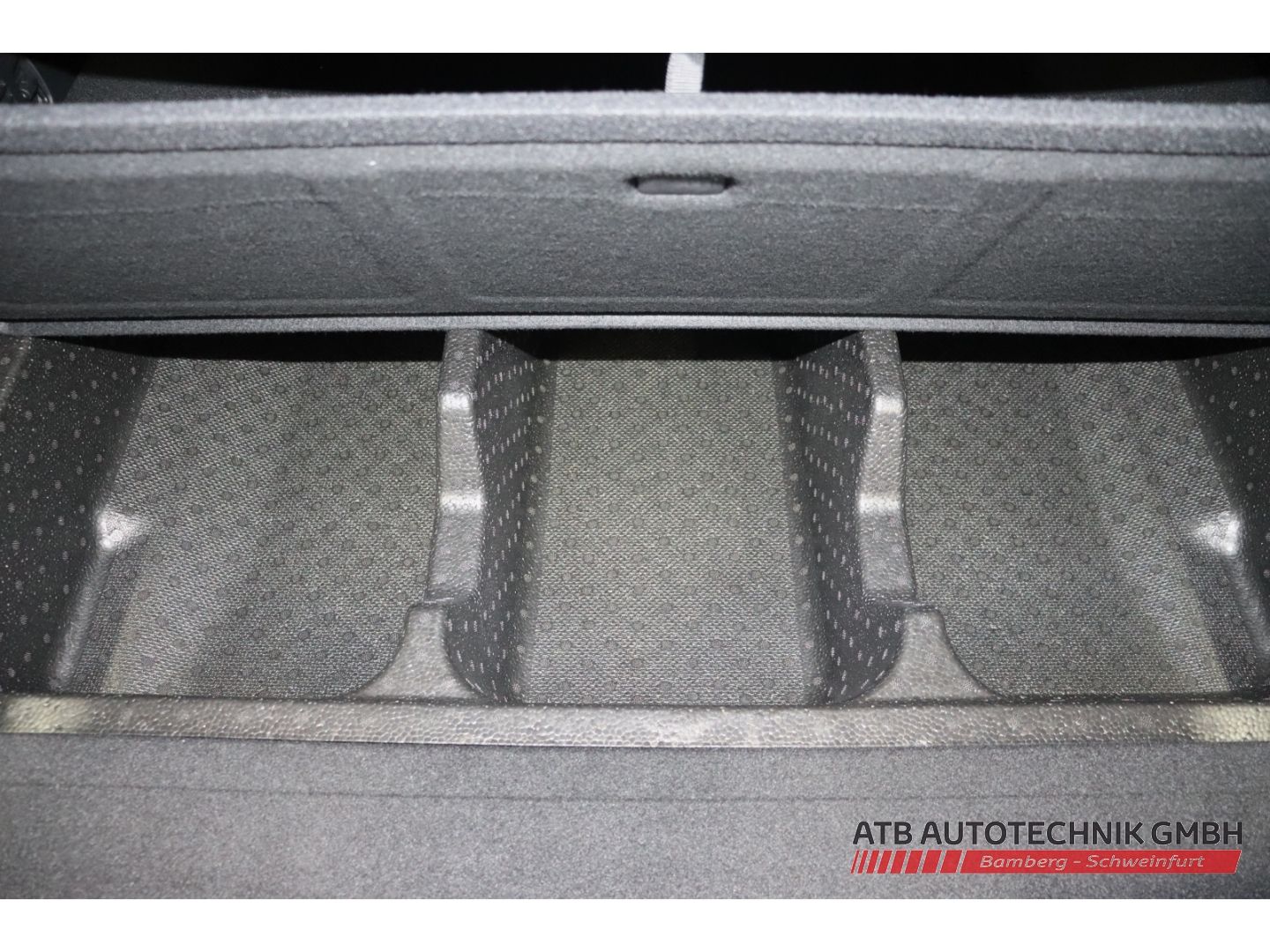 Fahrzeugabbildung Hyundai SANTA FE Signature 5-Sitzer 1.6l Hybrid 2WD Navi