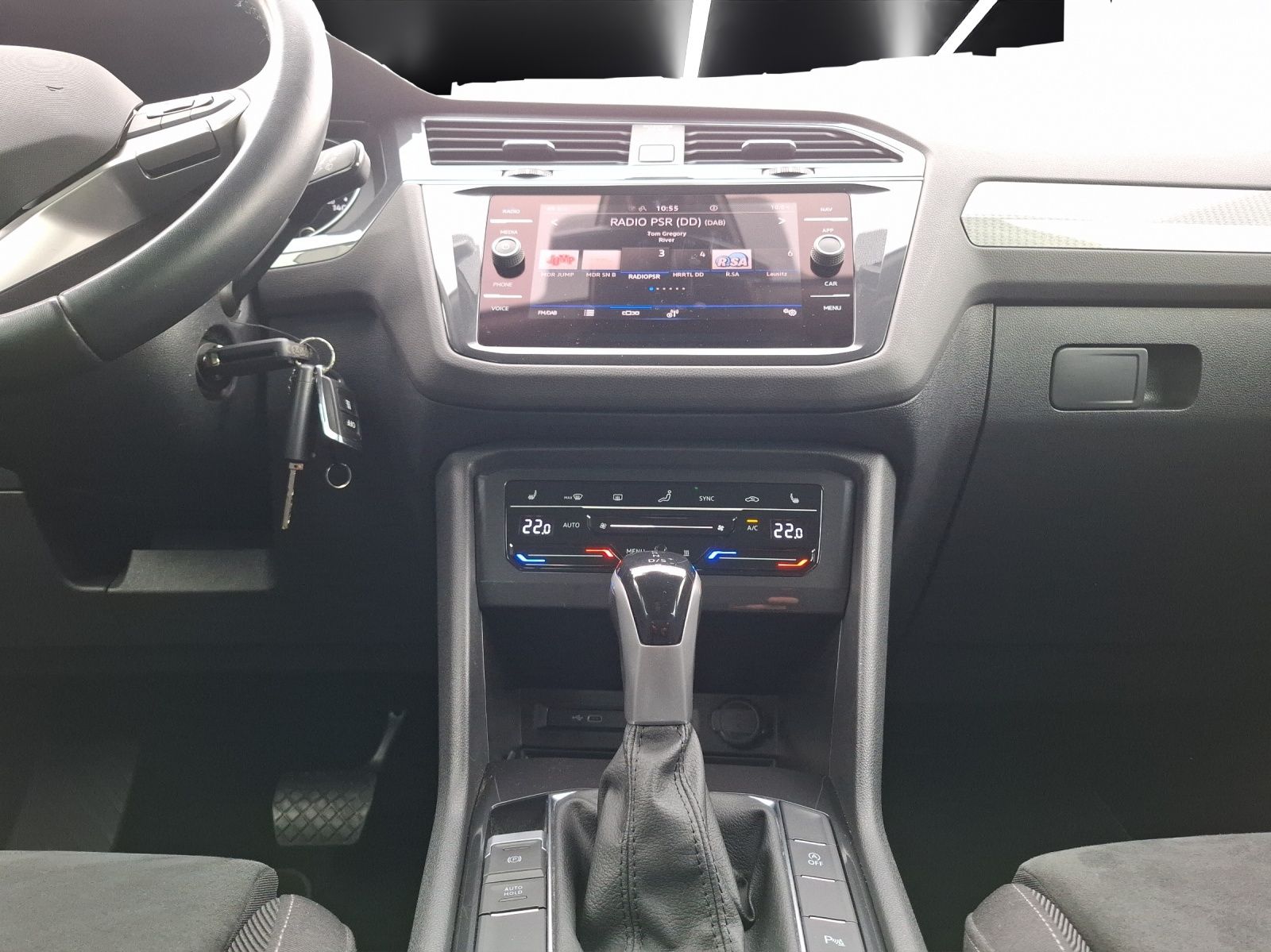 Fahrzeugabbildung Volkswagen Tiguan TDI Life DSG 4M Standhzg Matrix Navi ACC