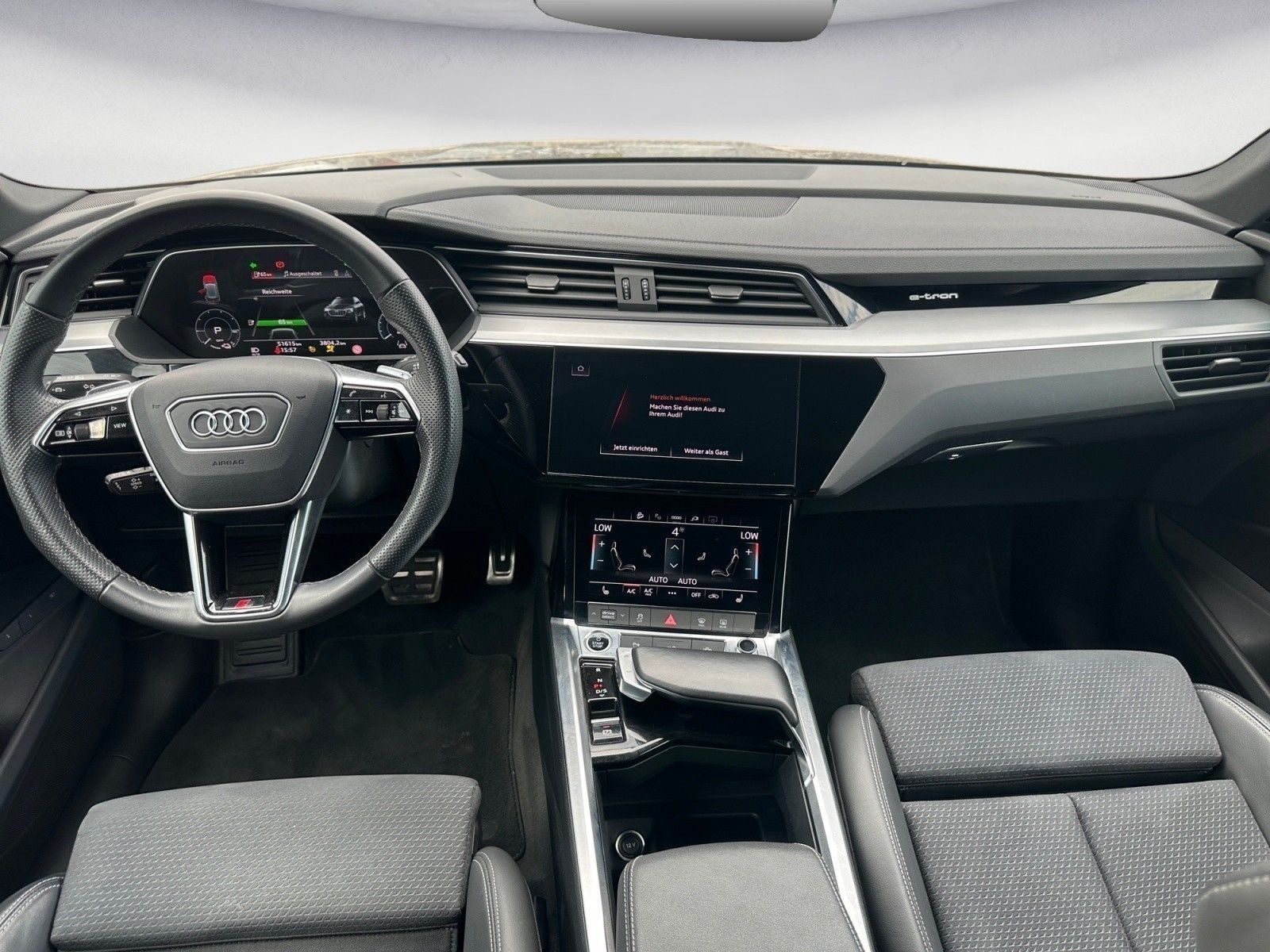 Audi Q8 e-tron - Bild 12