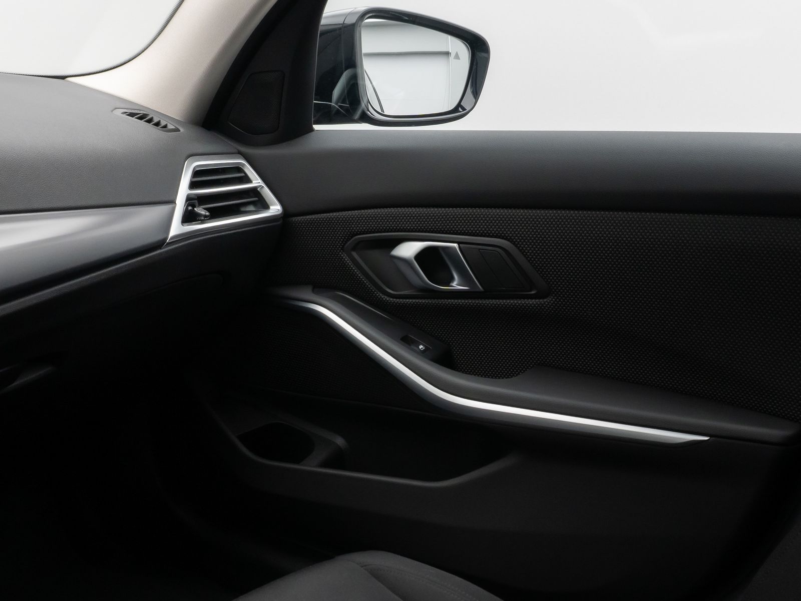Fahrzeugabbildung BMW 318i Kamera DAB Sportlenkrad CockPit+ Alarm LED