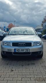 Audi A4 2.0 Avant -Tüv ! Baujahr 2002 - Audi A4 aus 2002: Kombi