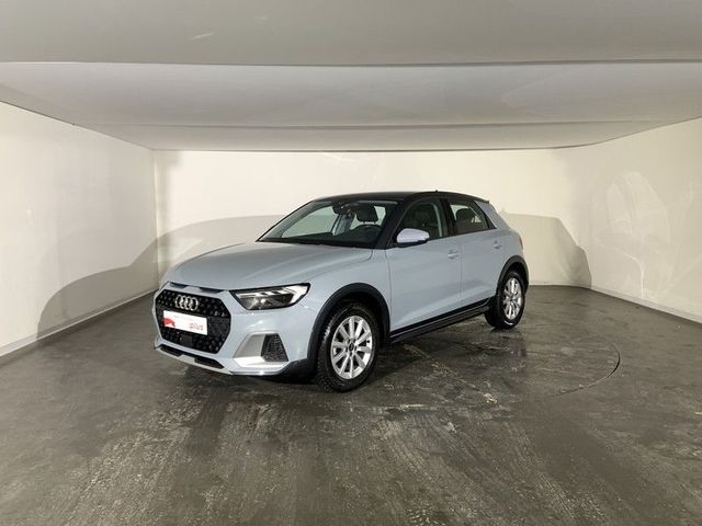 Audi A1 allstreet 30 1.0 tfsi identity contrast 