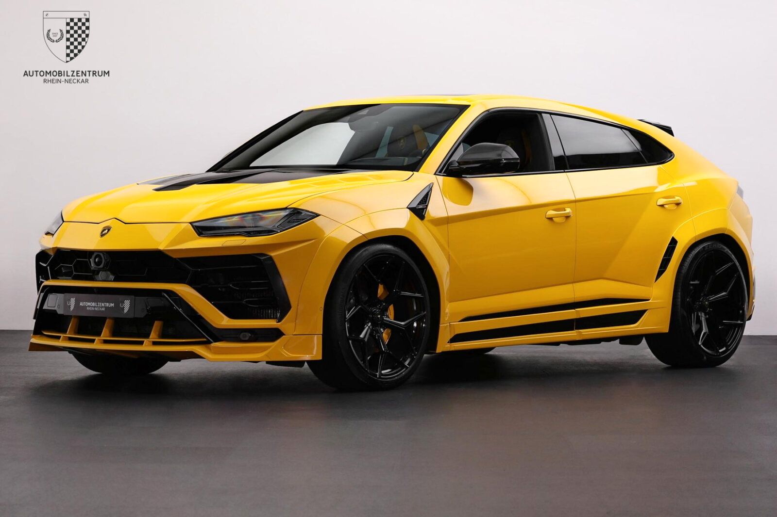 Lamborghini Urus NOVITEC Esteso FullCarbon 23 NL4 FullPPF foto 4