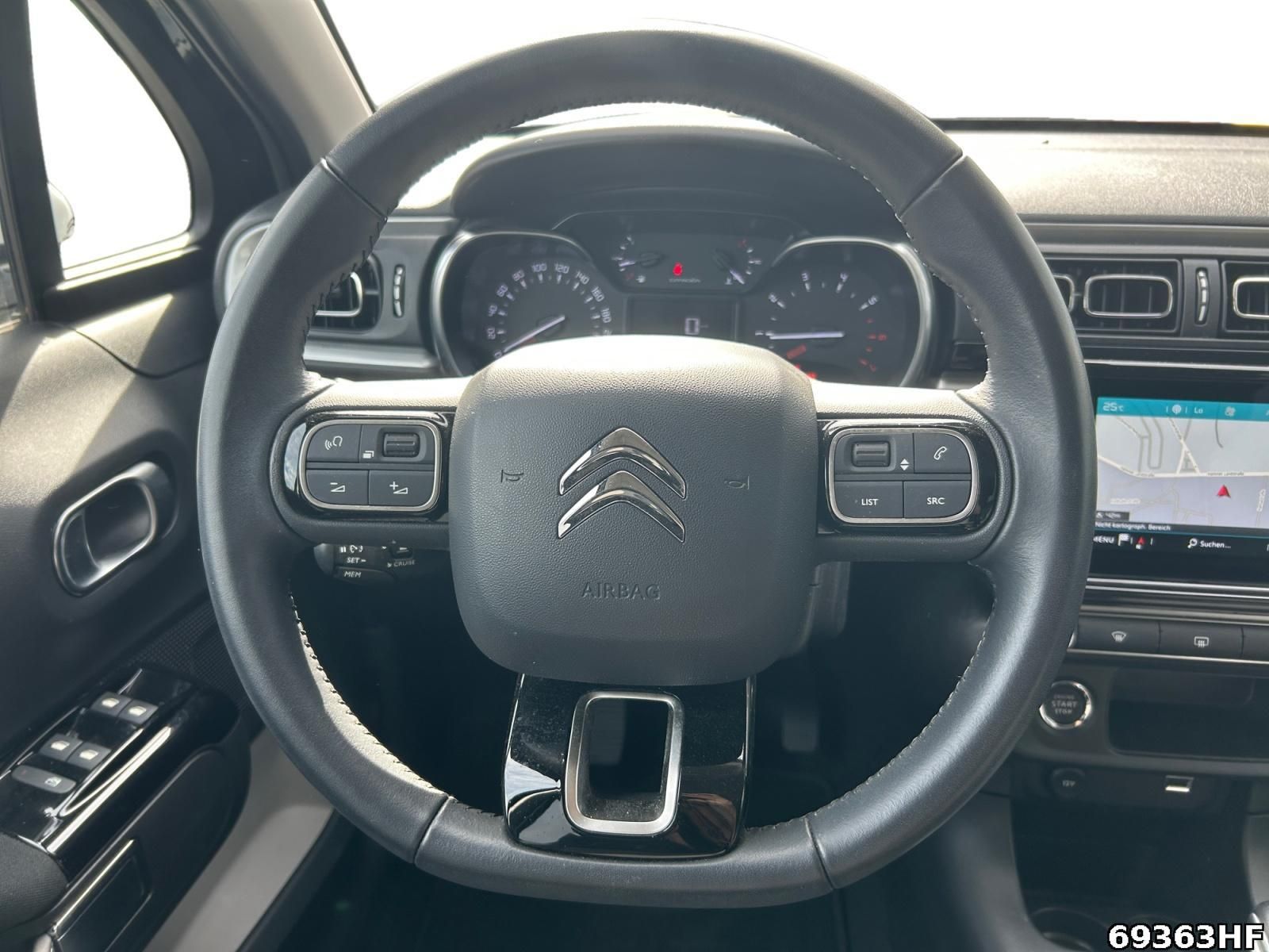 Fahrzeugabbildung Citroën C3 1.2 PureTech 110 Shine S&S *SHZ*NAVI*PDC