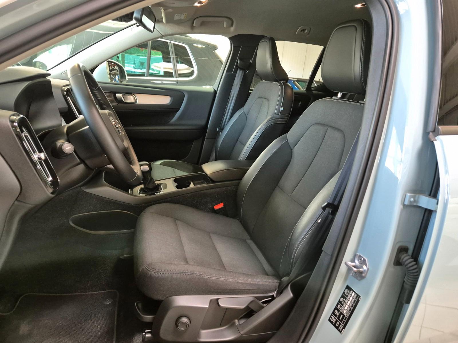 Volvo XC40 1,5 Momentum/Bicolor/Sound/Motorhaube Hagel