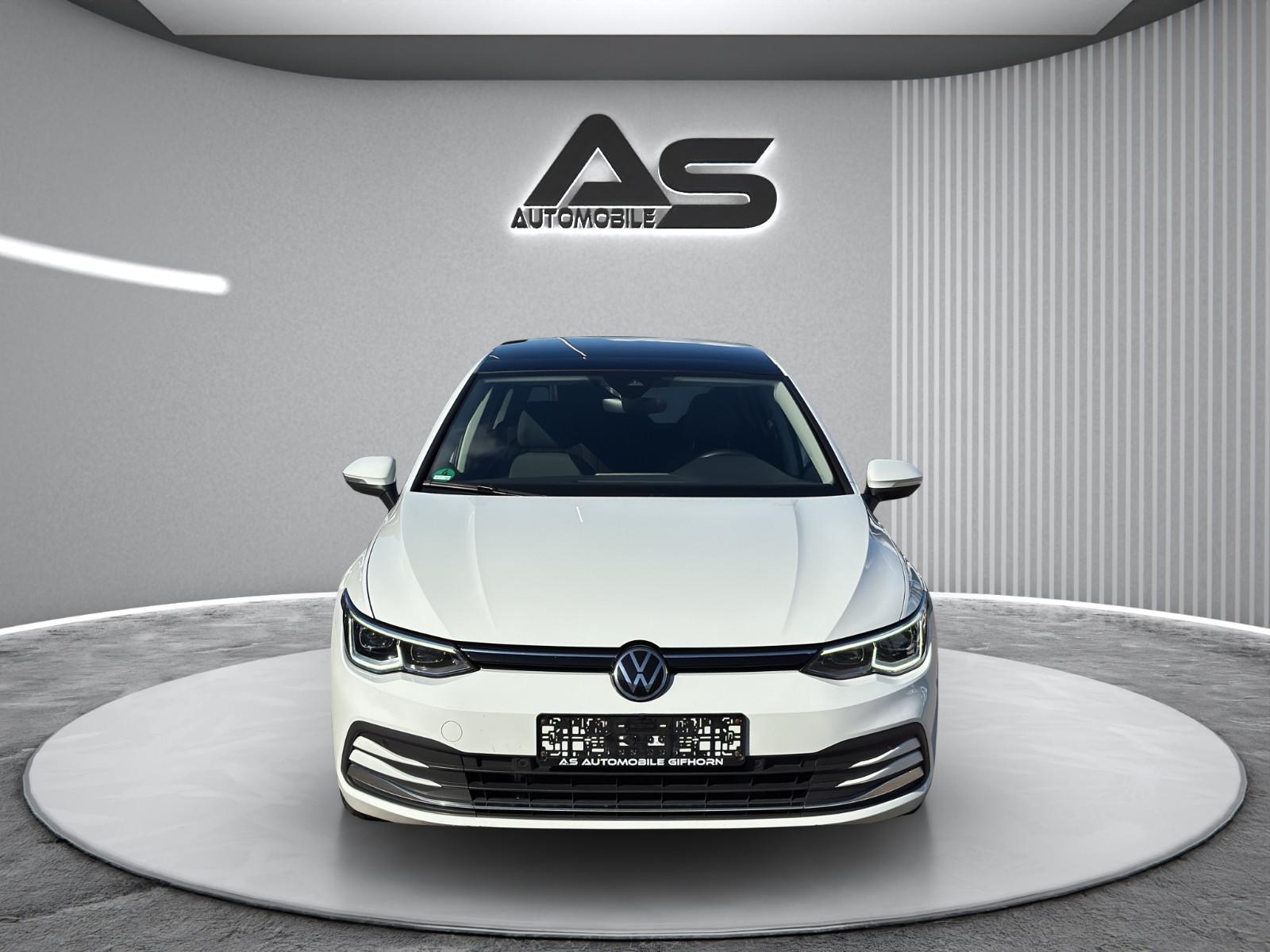 Volkswagen Golf VIII 2.0 TDI DSG Style Pano IQ.Matrix Stdhz
