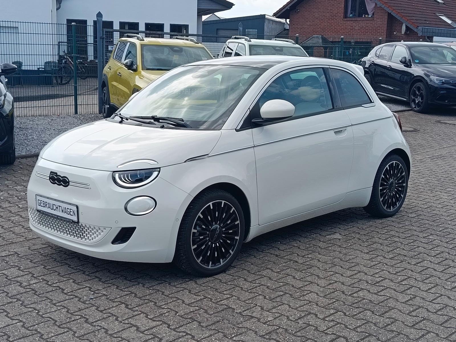 Fiat 500e La Prima 42kWh #AppleCarPlay
