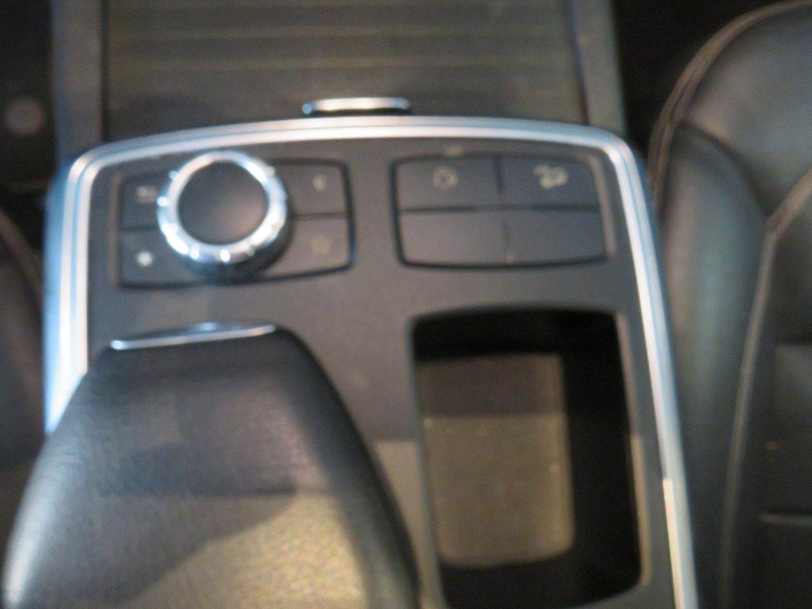 Fahrzeugabbildung Mercedes-Benz ML 250 CDI*AHK*LEDER*360°*Verkers*COMAND*