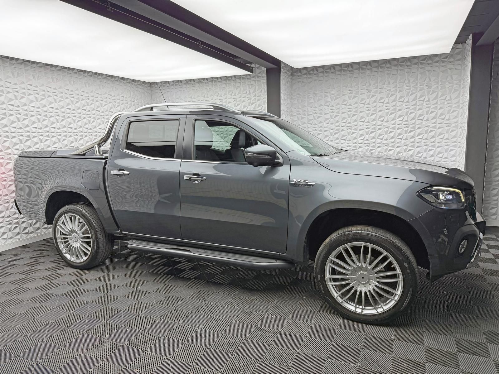 Fahrzeugabbildung Mercedes-Benz X 350d POWER-EDITION/4MATIC/LED/KEYLES/360°/AHK