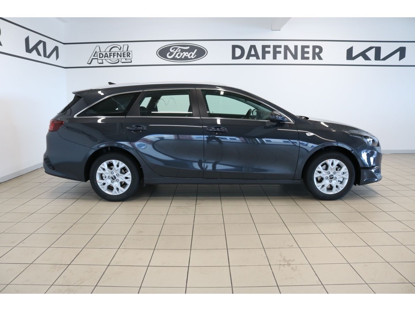 Fahrzeugabbildung Kia Ceed_sw Vision Kamera Navi SHZ PDC Tempomat