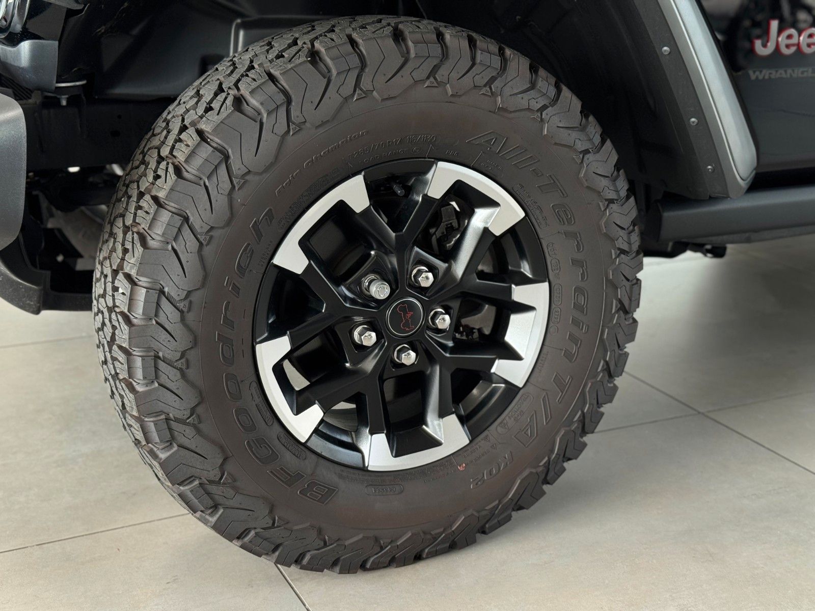 Fahrzeugabbildung Jeep Wrangler Rubicon 3,6 V6 MY24 "Sonderfelgen 17"