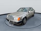 Mercedes-Benz 260E Aut.Wenig km.*Tüv-Neu*Sammler Zustand* - Mercedes-Benz 260: 260e