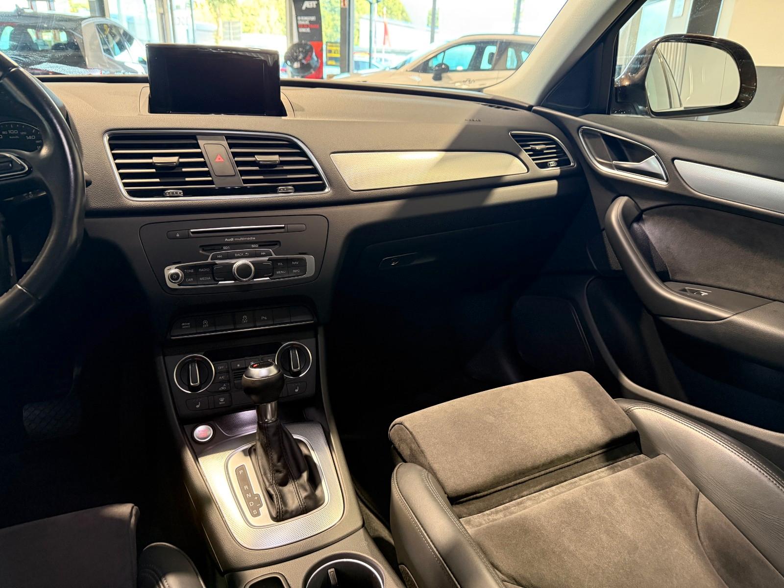 Audi Q3  S Line Sport  LED AHK  Navi