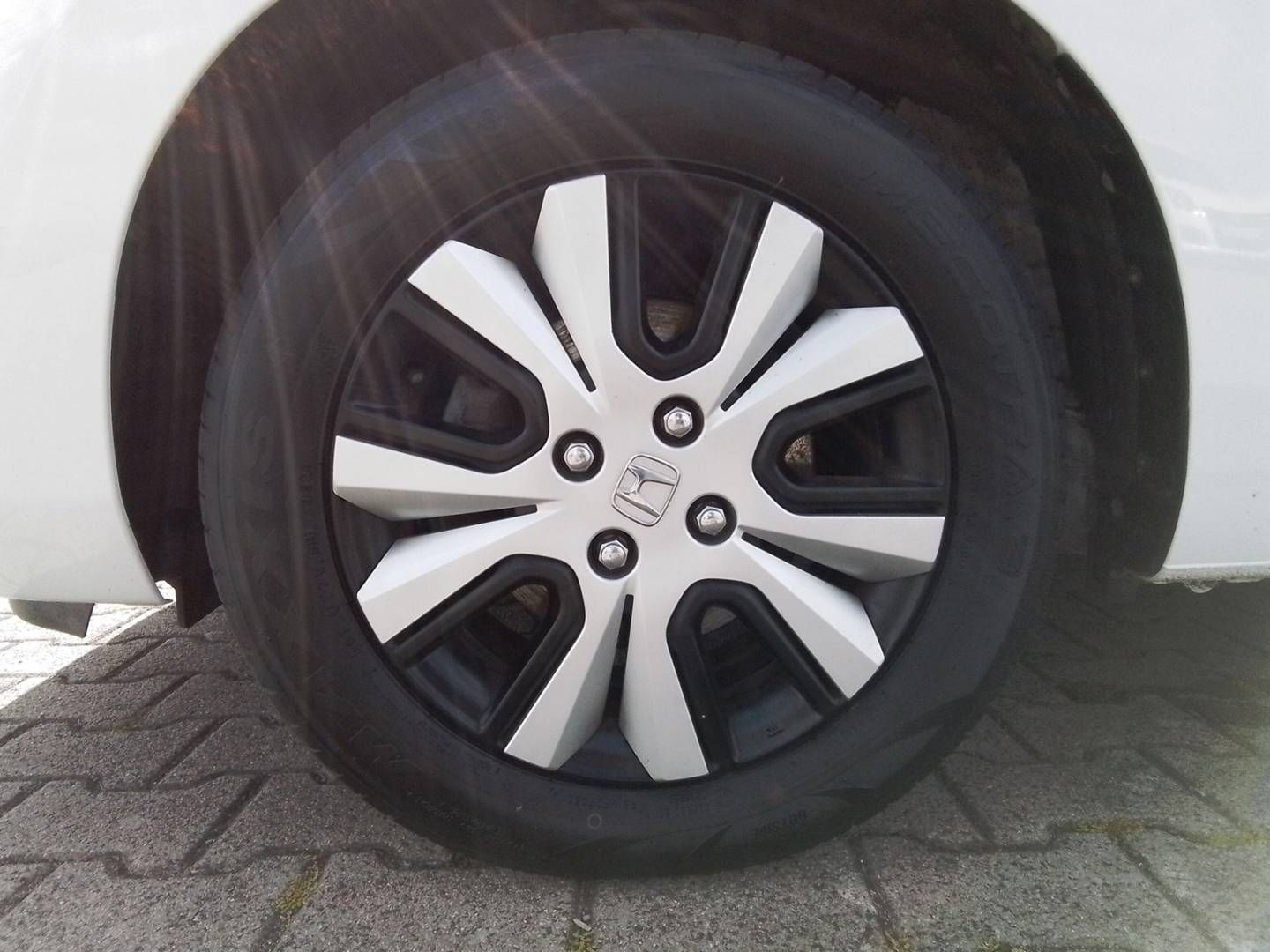 Fahrzeugabbildung Honda Jazz Hybrid 1.5 e CVT Elegance