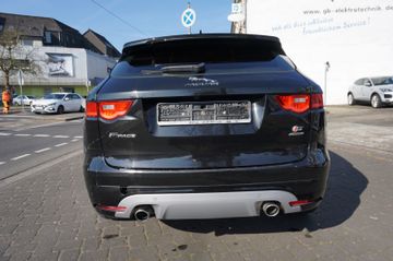 Jaguar F-Pace - 6