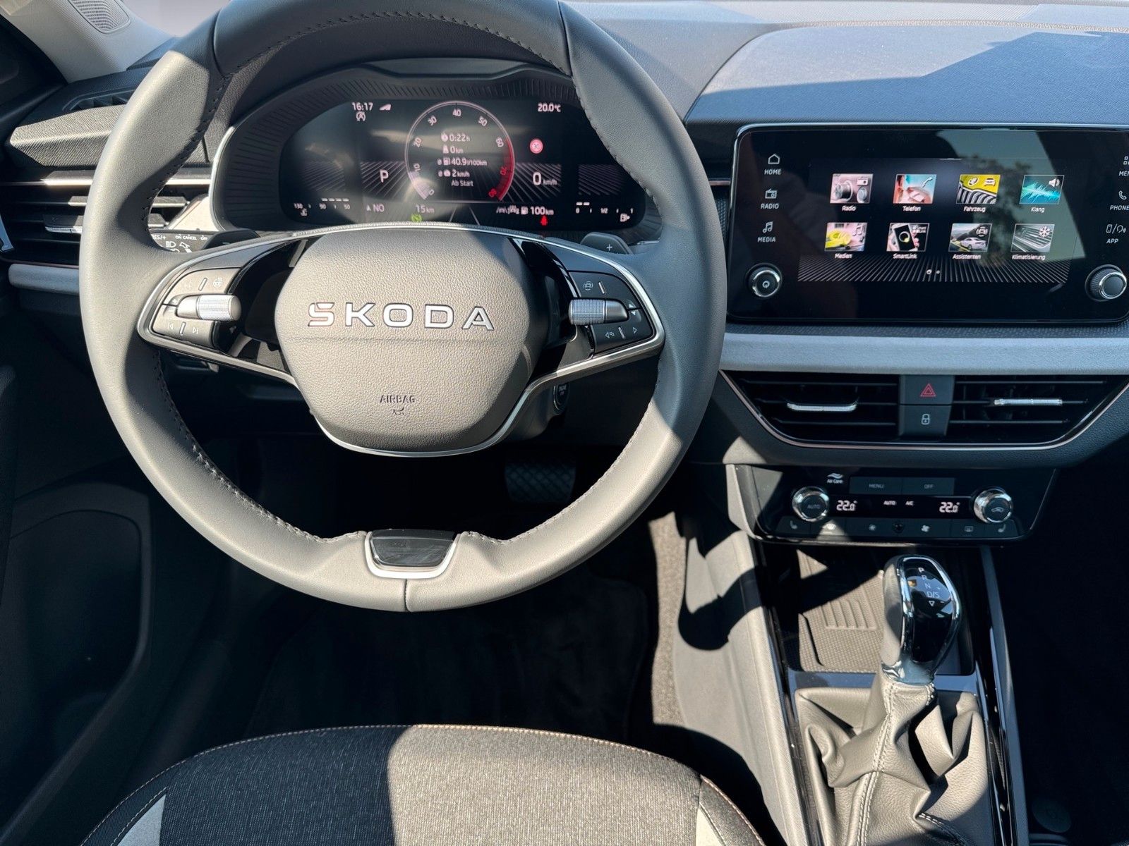 Fahrzeugabbildung SKODA Kamiq Selection 1.5TSI