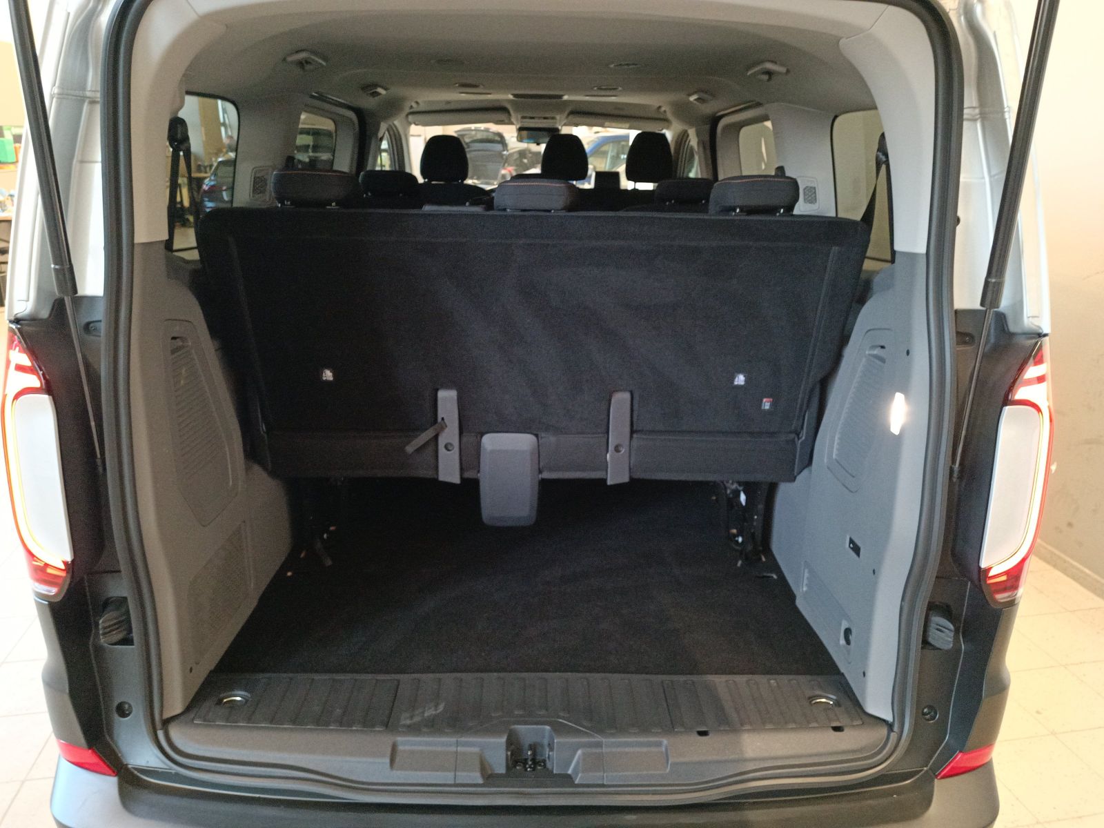 Volkswagen T7 Caravelle - Bild 18