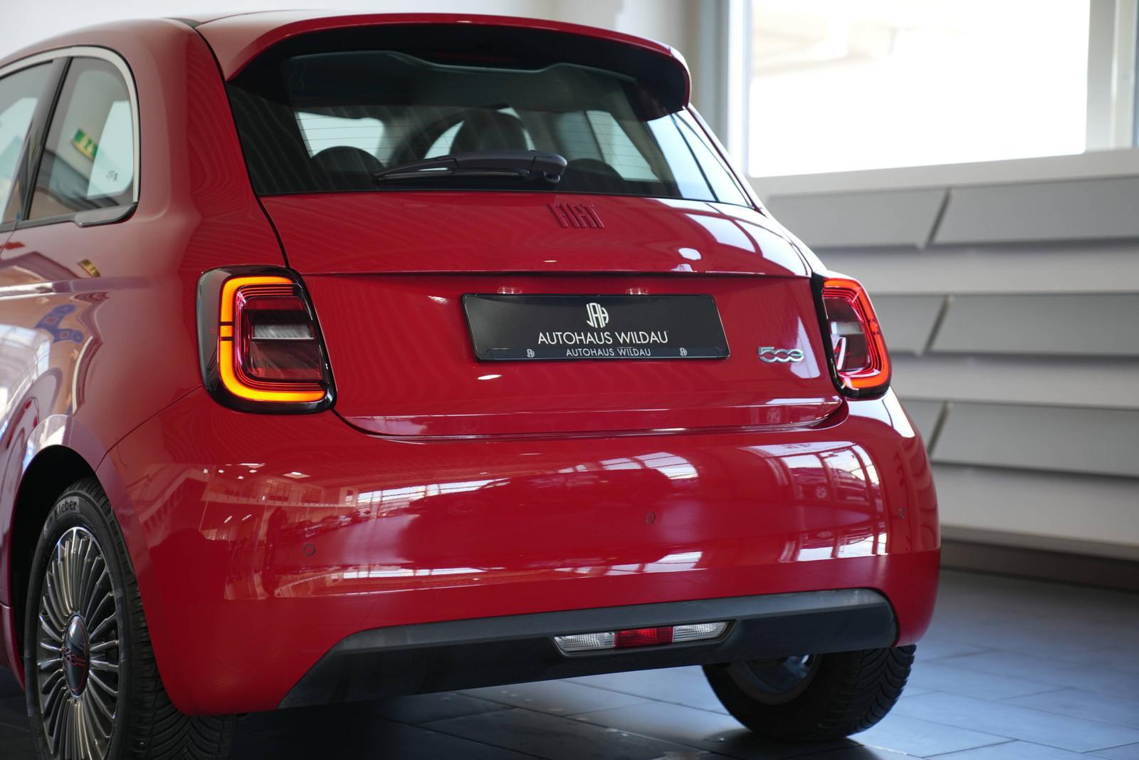 Fiat 500 e Red *NAV*LED*TEMP*