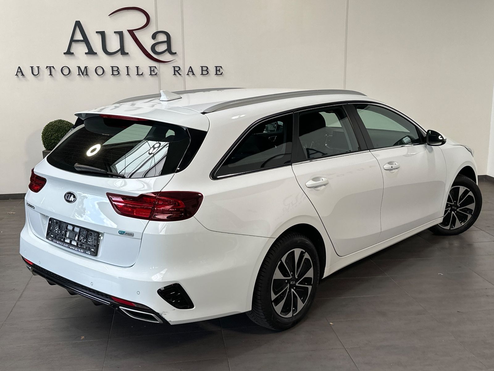 Fahrzeugabbildung Kia cee'd Sportswagon 1.6 GDI Plug-in Hybrid LED+KAM