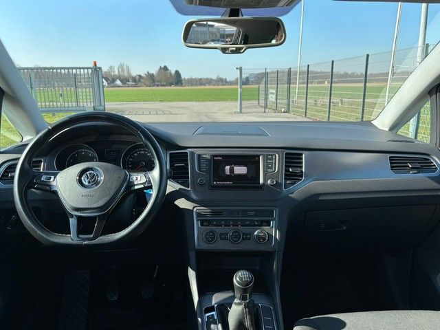 Golf Sportsvan Lounge AHK ALLWETTER XENON