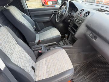 Volkswagen Caddy - 10
