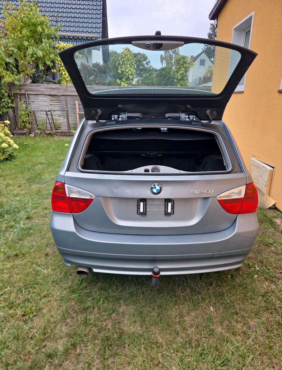 BMW 320 2005 — photo 13