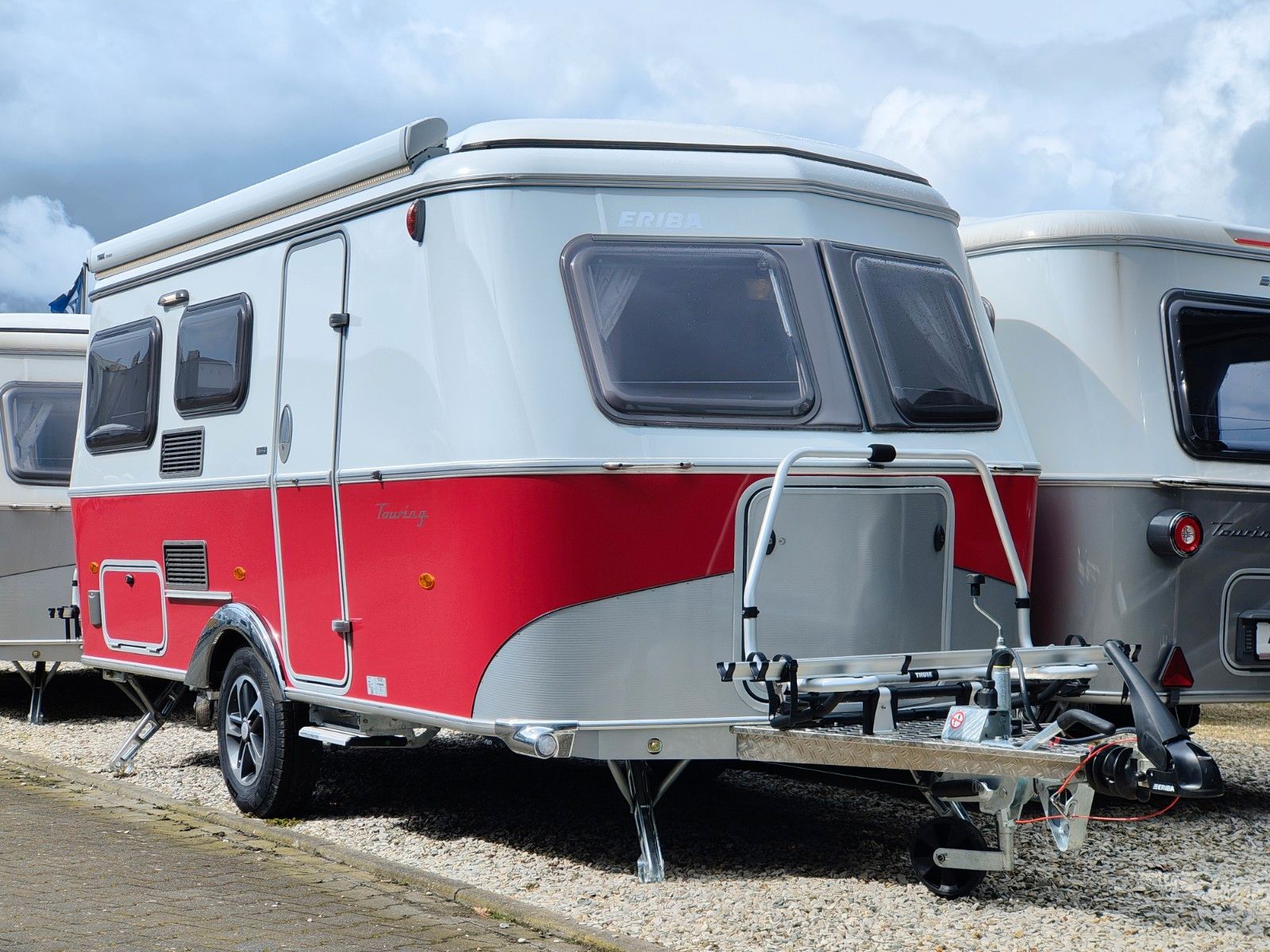 Fahrzeugabbildung HYMER / ERIBA / HYMERCAR Touring 530 Tango Red - JETZT 8.024€ SPAREN !!!