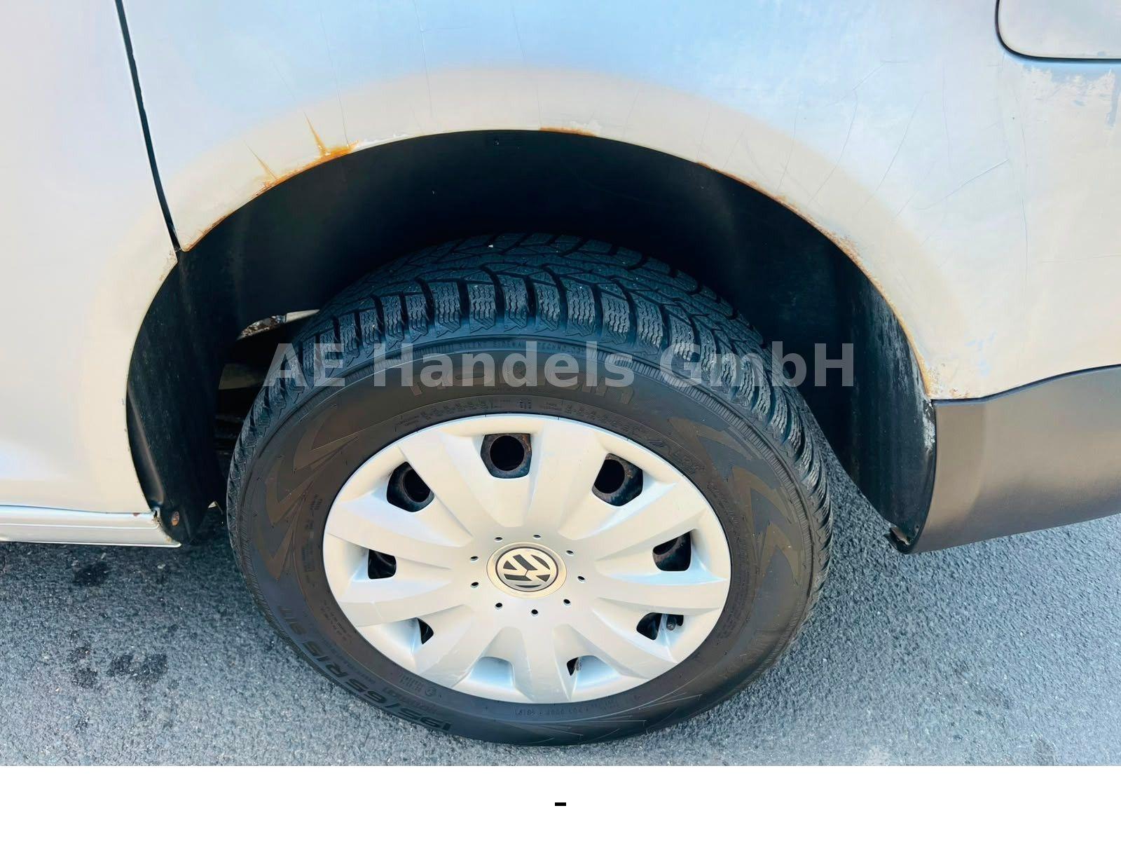 Volkswagen Caddy 2013 — photo 20