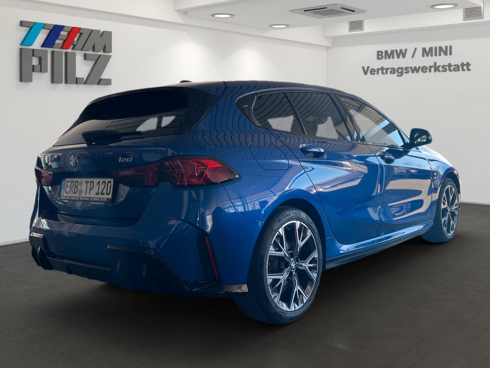 BMW 120i M-Sport ACC AHK RFK harman/kardon