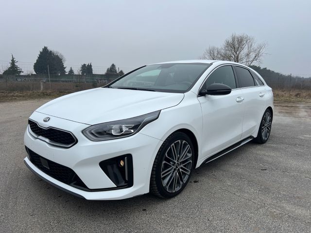 Kia pro cee'd / ProCeed