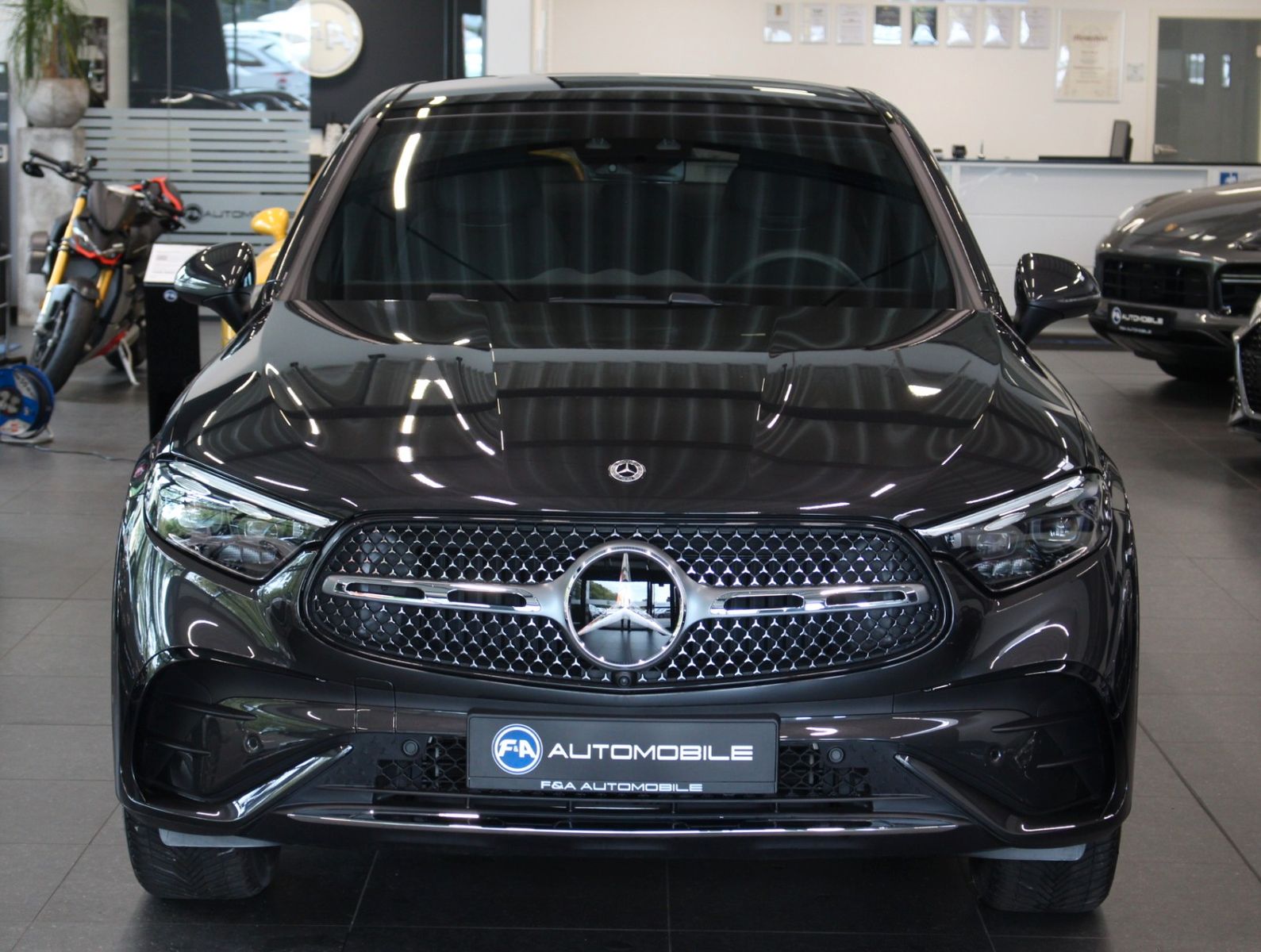Fahrzeugabbildung Mercedes-Benz GLC 220 d 4Matic Edition AMG Line 1.HAND|5.602KM