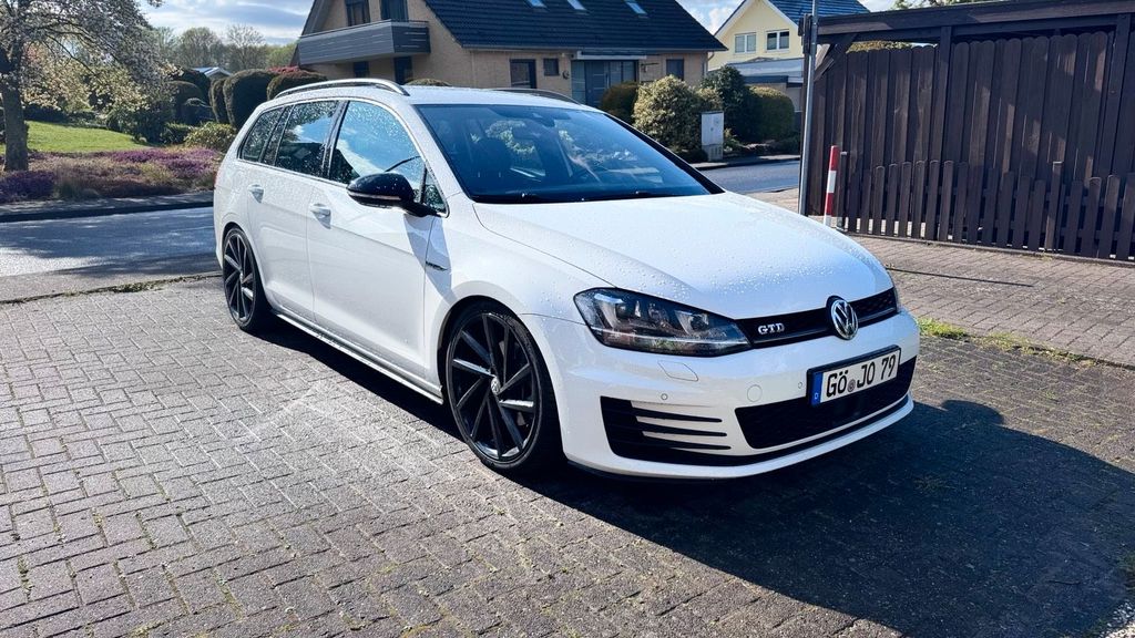 Image of Volkswagen Golf