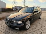 BMW 323i Touring Schaltgetriebe, 2. Hand - BMW 323: Kombi, 323i