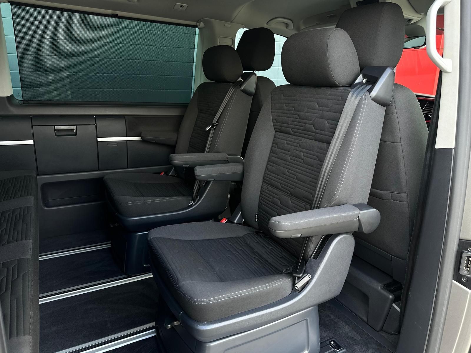 VW T6.1 Multivan 2.0TDI EDITION LED#AHK#ACC#VIRTUAL - Image 17